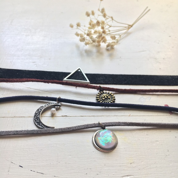 Jewelry - 4 pack of chokers